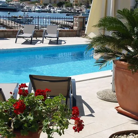 Apartment Papalina 2 Rab Town