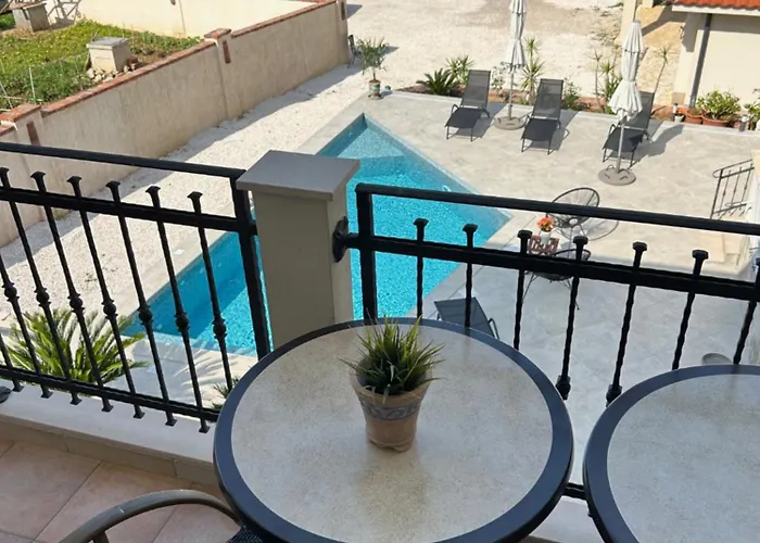 Papalina 2
