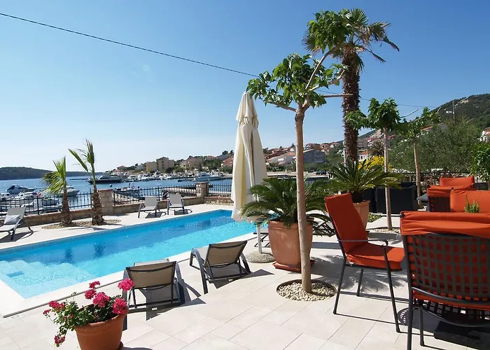Papalina 2 *