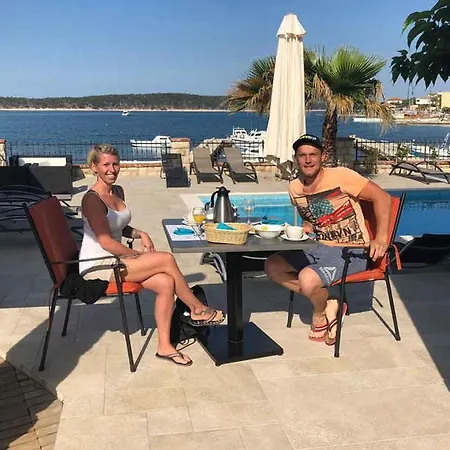 アパート Papalina 2