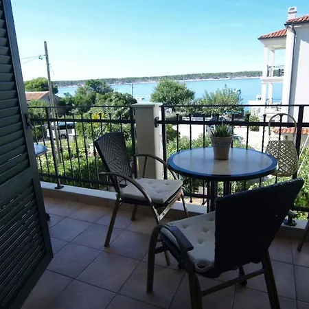 Papalina 2 アパート ラブ