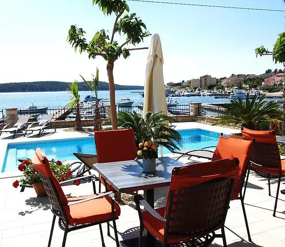 Papalina 2 *
