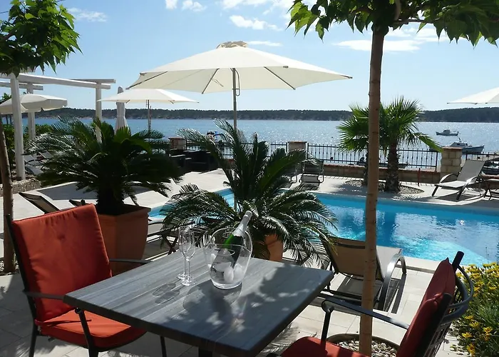 Papalina 2